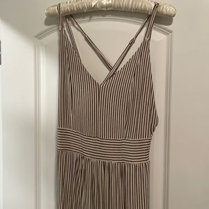 Adjustable strap, open back American eagle jumpsuit. Only worn twice